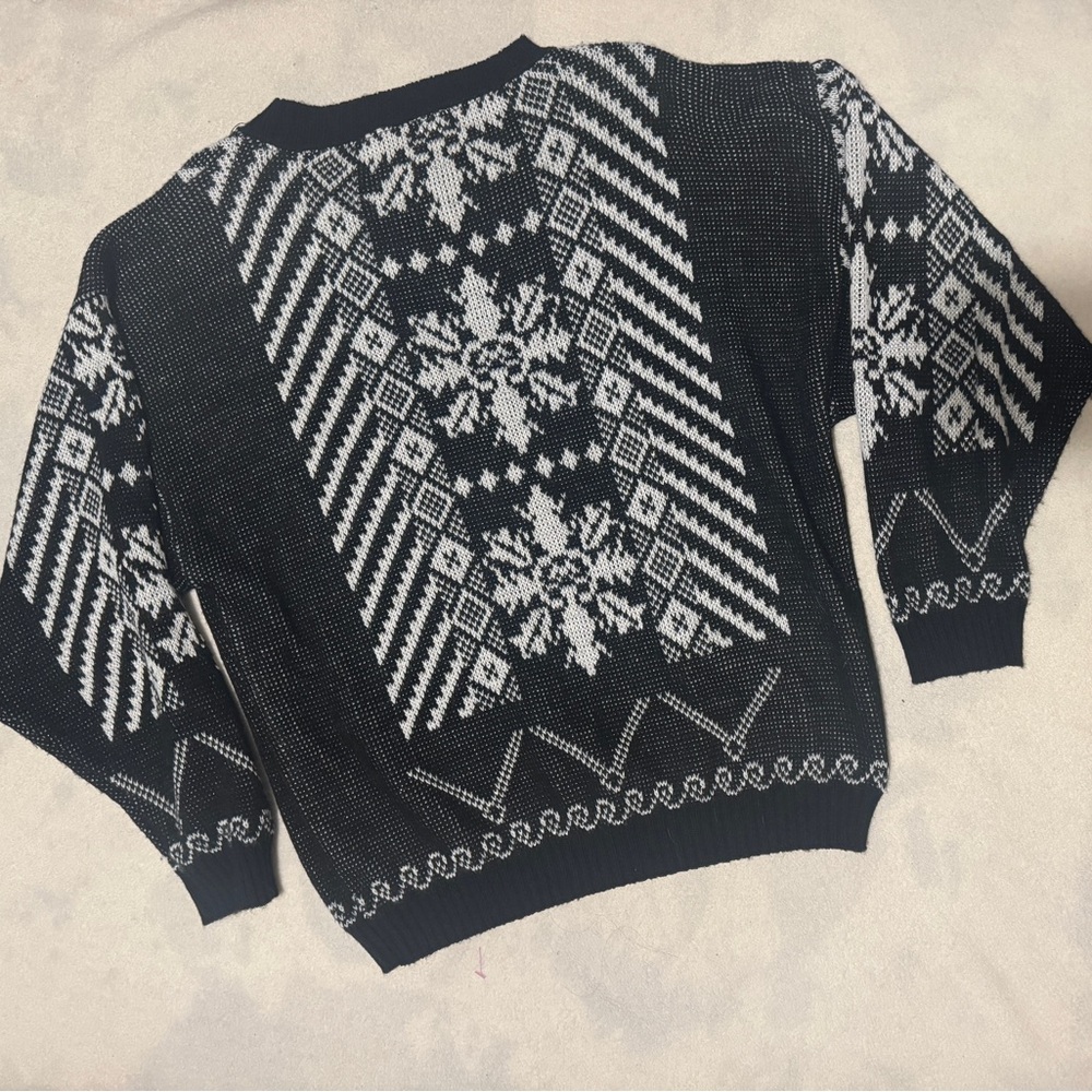 Vintage gray Silver Snowflake Sweater soft cozy grannycore cottagecore grunge